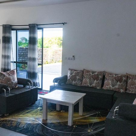 4 U Luxury Bungalows Diani Diani Beach Eksteriør bilde