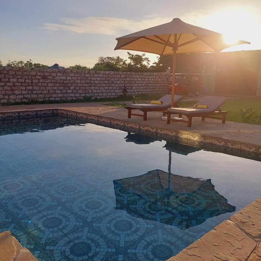 4 U Luxury Bungalows Diani Diani Beach Eksteriør bilde