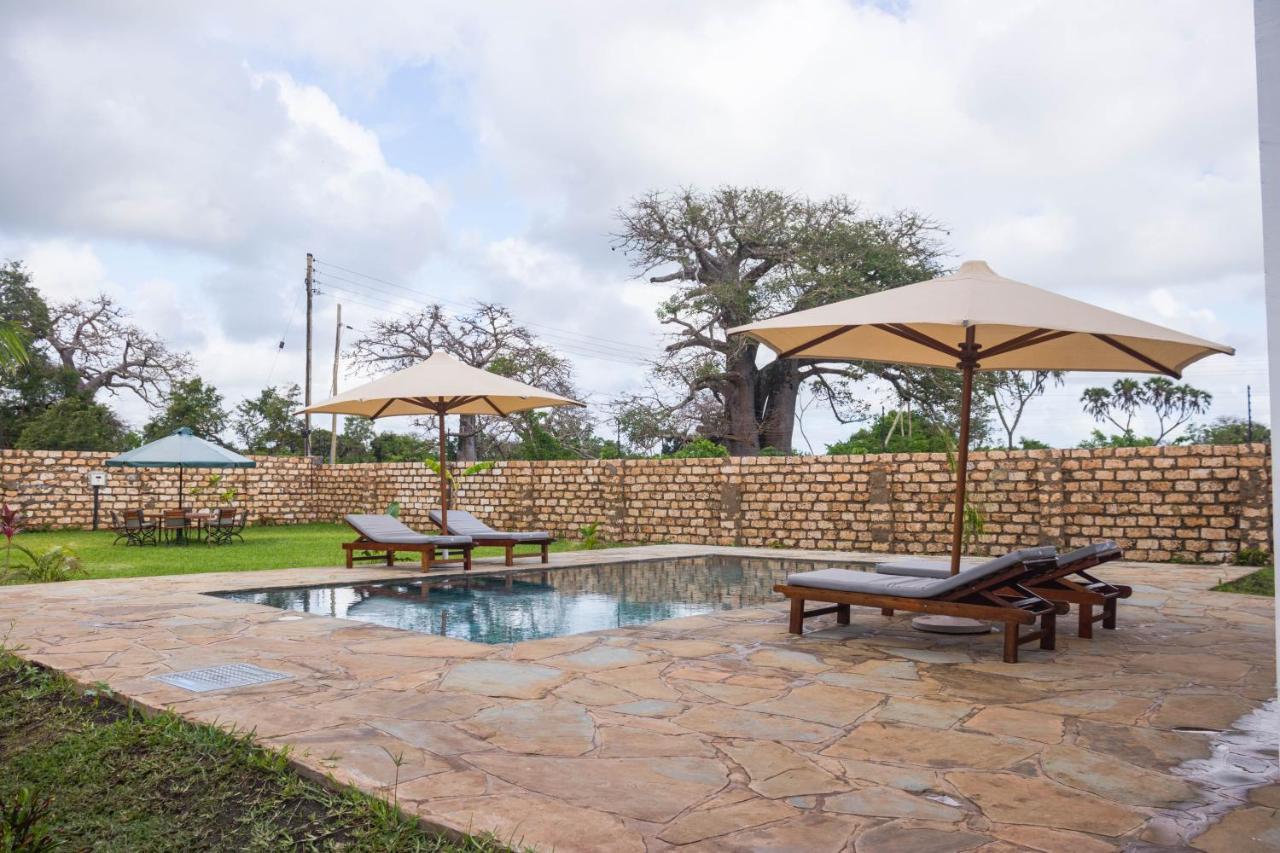 4 U Luxury Bungalows Diani Diani Beach Eksteriør bilde