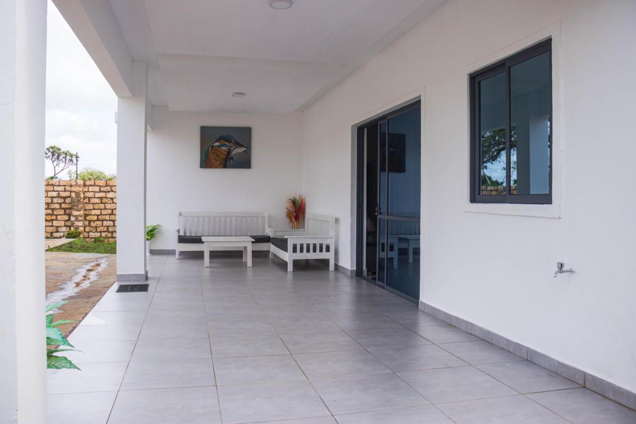 4 U Luxury Bungalows Diani Diani Beach Eksteriør bilde