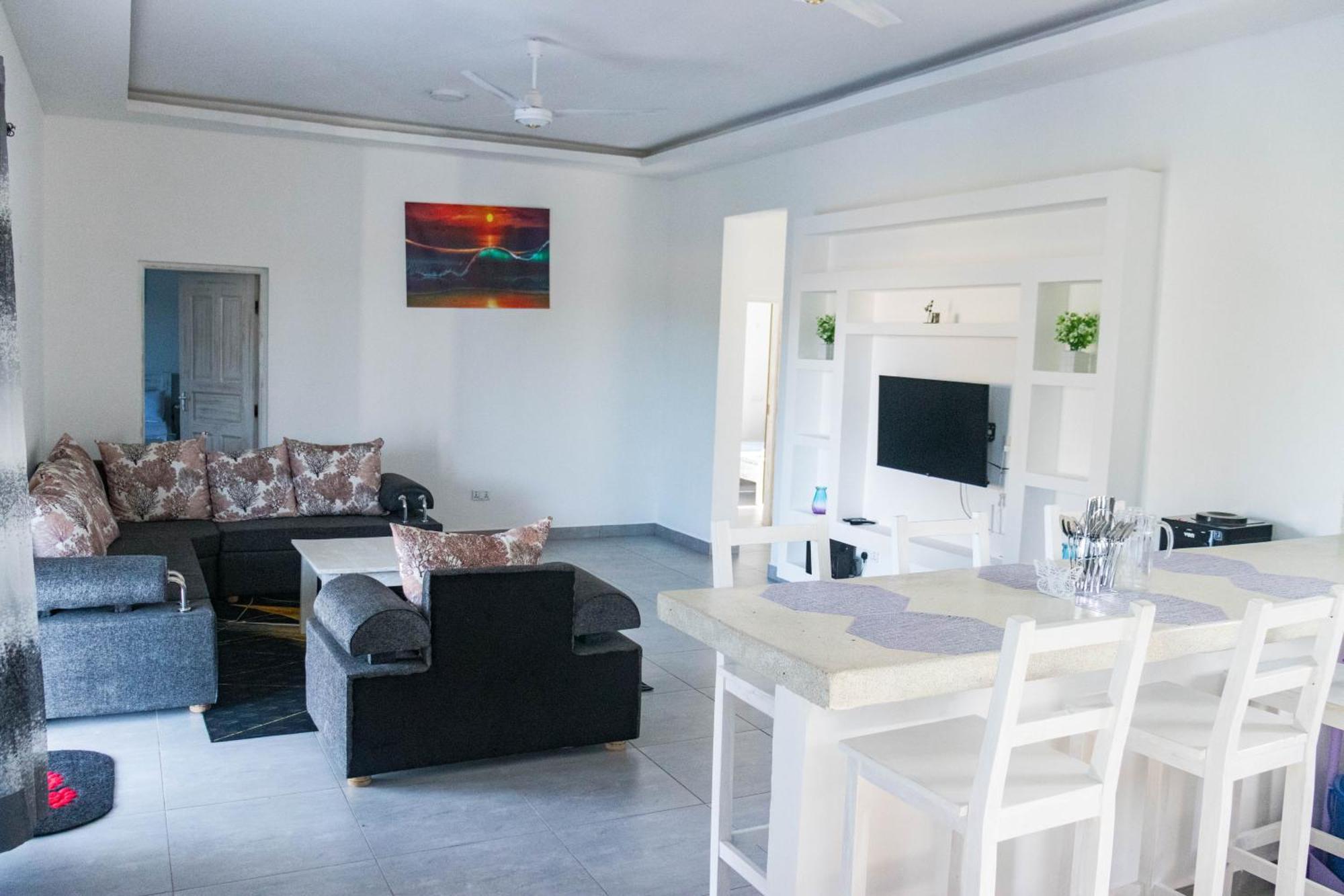 4 U Luxury Bungalows Diani Diani Beach Eksteriør bilde